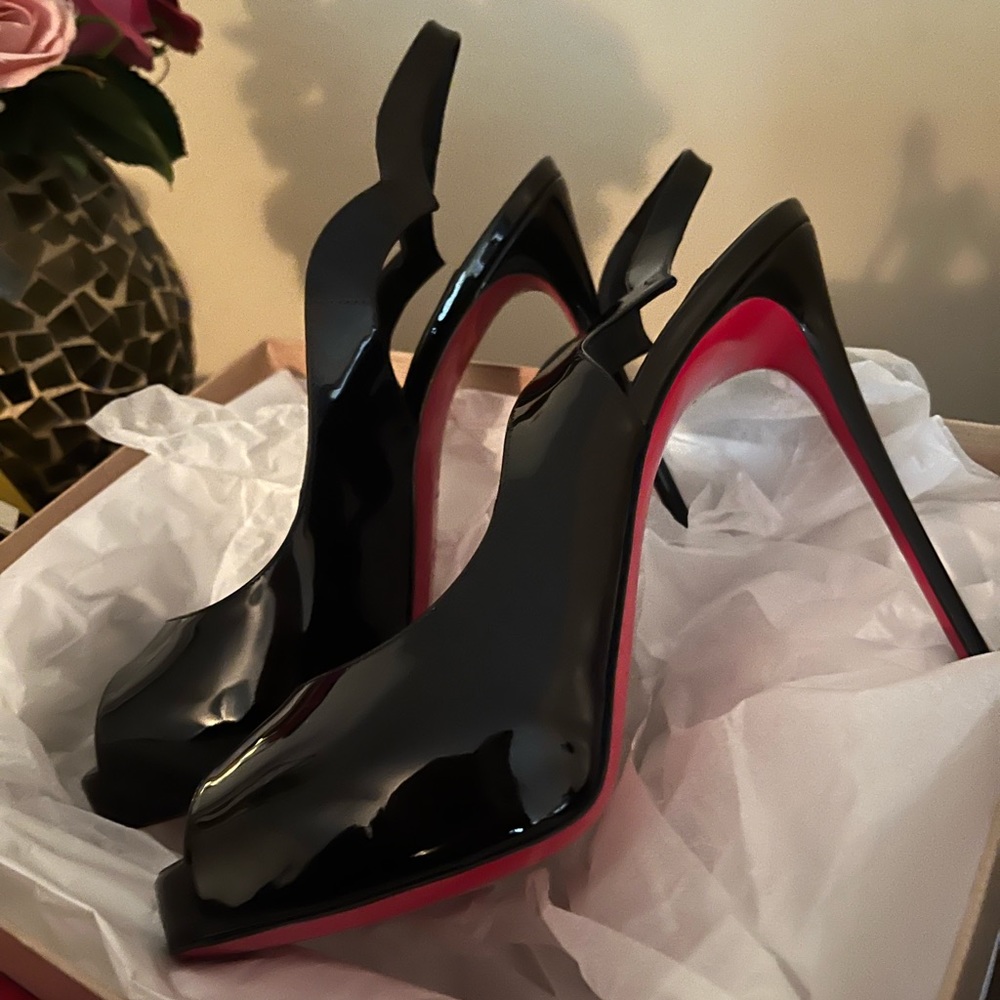 Brand new! Never worn Christian Louboutin heels size 38 size 8 in women.